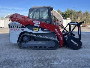 Mini-excavatrice sur chenilles Takeuchi TL12V2 d'occasion, chargeuse compacte à haut débit avec attache cisaille - Product Image 1