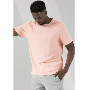 T-shirt de sport personnalisé en coton élasthanne pour hommes T-shirt de sport à col rond respirant à séchage rapide pour l'entraînement de course à pied et de fitness - Product Image 1
