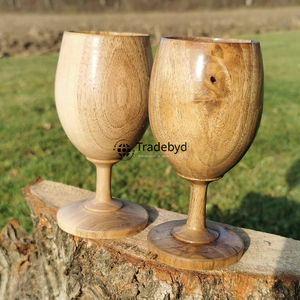 Verre en bois pour la vie de famille minimaliste Gobelets lisses fabriqués à la main pour enfants et adultes Écologique par Tradebyd - Product Image 4