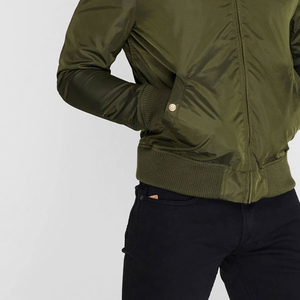 Blouson aviateur en satin à la mode et confortable pour homme-Blouson aviateur de haute qualité, durable et parfait pour les vêtements décontractés - Product Image 6