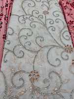 Robes de soirée pour femmes en tissu de dentelle en twill respirant de qualité supérieure, ornées de perles brodées à la main