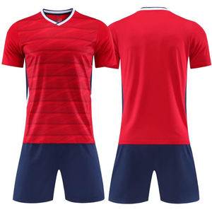 Vente en gros d'ensemble de vêtements de football personnalisés, uniformes, nouveau design de maillot de football pour hommes, ensemble de maillots de football en polyester à séchage rapide bon marché - Product Image 6
