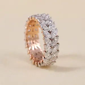 แหวนแต่งงานเพชรทรงมาร์คีส์สองแถวแบบปลูกในห้องปฏิบัติการ ดีไซน์หรูหรา รุ่น LR37060 - Product Image 5