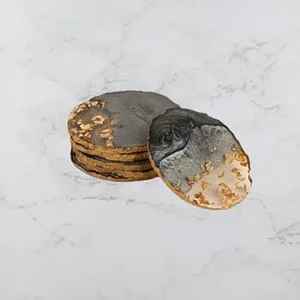 แผ่นรองแก้วเรซิ่นลายเครื่องดื่มชาทำมือขายดีอันดับต้นๆ สำหรับจัดแสดง  รับผลิตแบบ OEM ODM ของตกแต่งศิลปะและของสะสมตามสั่ง - Product Image 2