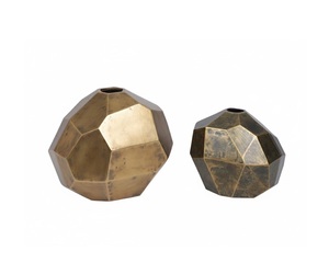 Jarrón Geométrico Moderno de Latón Antiguo para Decoración del Hogar, Maceta de Metal de Lujo, Centro de Mesa, Escultura Abstracta Facetada para Mesa - Product Image 1