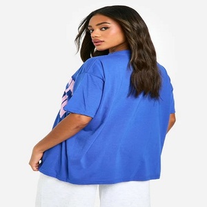 Camiseta Extra Grande de Punto Digital Estampada Melrose para Mujer, de Calidad Premium, Personalizada, Corte Holgado para Ocasiones Invernales - Product Image 2