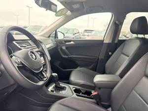 Volkswagen Tiguan SE 4 portes SUV (2.0L 4 cylindres Turbo 8A) légèrement utilisé, modèle 2020 - Product Image 4