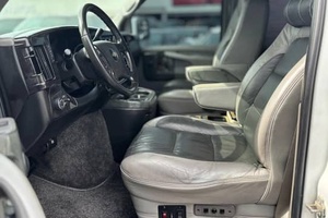 CHEVROLET EXPRESS 1500 EXPLORER CONVERSION VAN 2010 D'OCCASION CÔTÉ GAUCHE/DROIT - Product Image 3