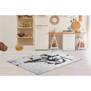 Tapis Banksy Femme : Style Art Urbain, Tapis d'appoint Antidérapant, Tapis Fin Non-tissé - Product Image 5