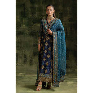 Conjunto de Traje de Chifón para Mujer Sara Naqvi SHAHBANO, Edición de Boda, Adornado a Mano, de Lujo -TC-1425 - Product Image 5