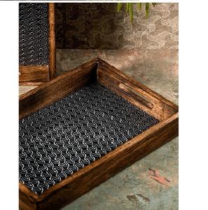 Plateau décoratif d'intérieur en aluminium avec technique de l'émail de couleur Accessoire élégant et plateau de service de pièce maîtresse pour les intérieurs de maison - Product Image 1