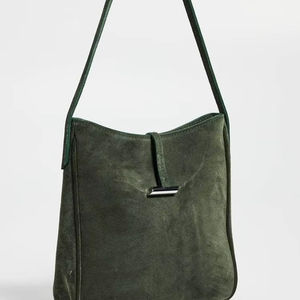 Bolso de Hombro Moderno para Senderismo - Product Image 1