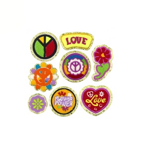 Parches de chenilla de alegría personalizados de alta calidad bordado de chenilla de Papá Noel parche de Navidad lentejuelas brillo hierro en arco autoadhesivo - Product Image 2