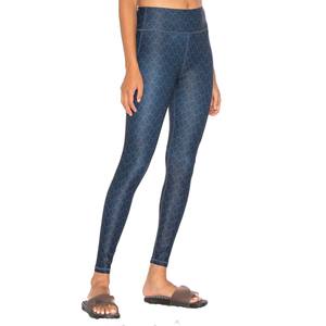 Leggings pour femmes en tissu tricoté, séchage rapide, respirant, de haute qualité, parfaits pour la salle de sport, le yoga et le port quotidien - Product Image 2