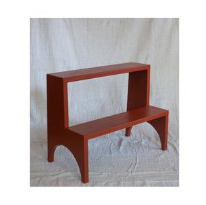 Tabouret d'appoint en bois de qualité supérieure avec surface en bois poli, idéal pour les meubles de salle de bain, les aides de cuisine et l'accès aux chambres. - Product Image 3