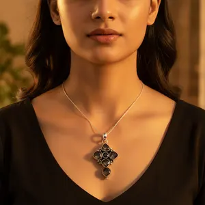 Pendentif en argent 925 avec quartz fumé pour femmes, bijoux en pierres précieuses en or rose faits à la main avec placage en rhodium et caractéristiques de charme - Product Image 3