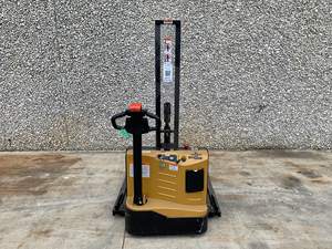 Walkie Stacker Carretillas a la venta - Product Image 2