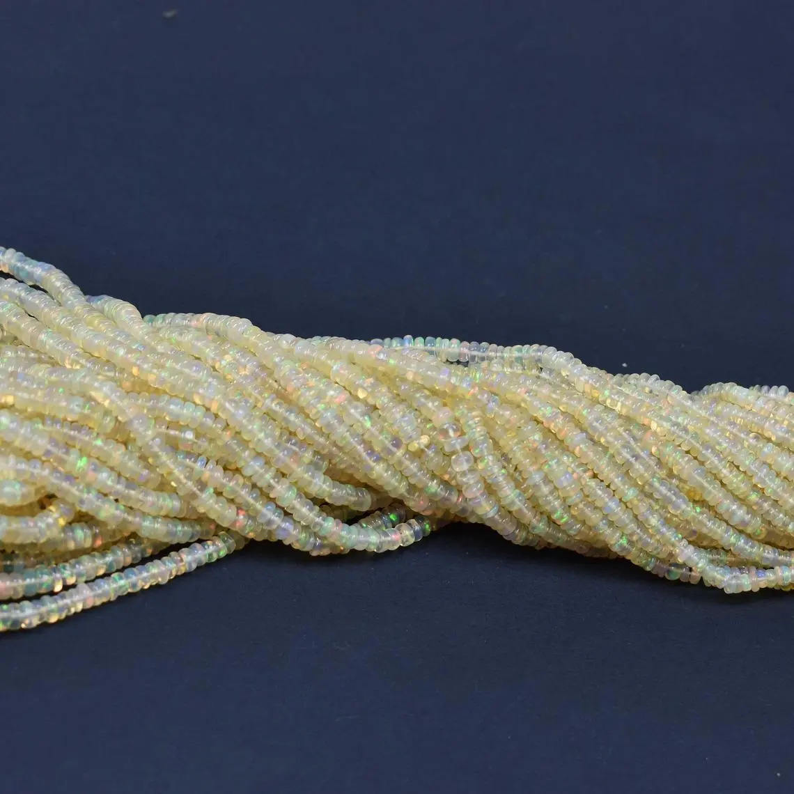 สีเหลือง