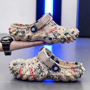 Sandali Estivi Traforati con Stampa Graffiti, Scarpe Jelly Open Toe Traspiranti e Leggere, Ammortizzate, con Chiusura Slip-On e Tomaia in PVC con Strass - Product Image 4