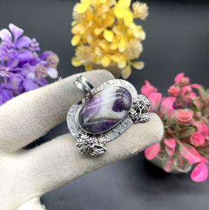 Venta al por mayor estilo bohemio artesiano colgante collar diseño único Natural púrpura amatista oxidado latón moda colgantes encantos - Product Image 4