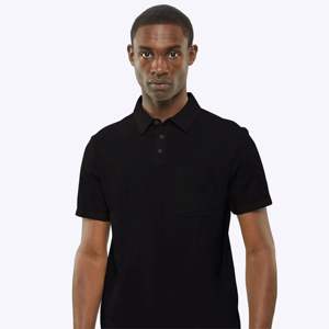 Polos à ourlet incurvé haute performance pour les athlètes Matériau évacuant l'humidité Protection UV Disponible dans une gamme de couleurs athlétiques - Product Image 2