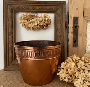 Jardinières en cuivre de nouvelle conception avec supports, pots de fleurs modernes pour jardin et intérieur, écologiques, sculptés à la main, personnalisés pour un usage domestique - Product Image 1