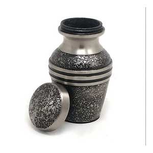 Urne funéraire en aluminium blanc de style européen personnalisable fabriquée à la main pour la qualité d'exportation de crémation de bébé humain et d'animaux de compagnie de l'Inde - Product Image 4