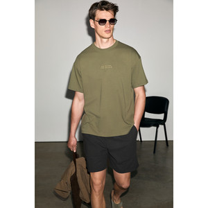 T-shirt à manches courtes pour homme GRIMELANGE VITO, 100% coton biologique, broderie avec inscription, coupe ample et oversize - Product Image 5