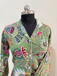 เสื้อเชิ้ตแขนยาวผ้าคอตตอนสีเบจแบบลำลองสำหรับผู้หญิงทุกฤดูเสื้อมีกระดุมตกแต่งลูกไม้ลายดอกไม้เสื้อพิมพ์ลายซาฟารีเสื้อเซ็กซี่ - Product Image 3