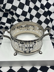 Casserole en métal argenté de designer avec corps à découpes décoratives et couvercle en céramique marron pour les rassemblements, le service et les cadeaux - Product Image 5