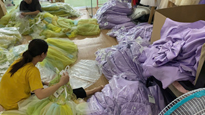 Vente chaude robe en tissu de taffetas blanc avec doublure en coton Design licou élégant pour les filles de 1 an pour les fêtes et les concours - Product Image 6