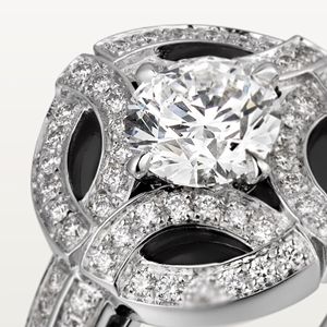 Bague de fiançailles en diamant de laboratoire rond et mignon pour femmes en or rose - Product Image 2