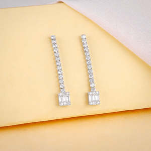 ต่างหูแฟชั่นหยดน้ำสีเงินแวววาว - Product Image 3