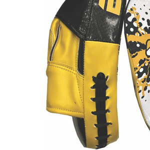 Guantes de entrenamiento de Kickboxing sintético, encaje profesional personalizado de fábrica, Color negro, cuero rojo, Material de peso OEM, origen - Product Image 6