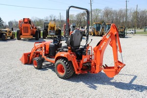 Tractor Kubota BX23S con Cargador Frontal y Retroexcavadora - Product Image 2