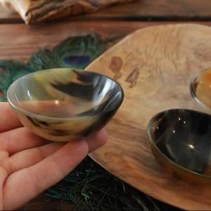 Petit bol en corne pour reconstitution historique, artisanat naturel fait à la main - Product Image 1