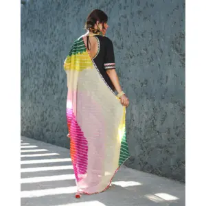 Ensemble de costume Punjabi Gotta Patti pour femme Emily en rayonne, couleurs contrastées, avec dupatta multicolore, parfait pour toutes les occasions - Product Image 5