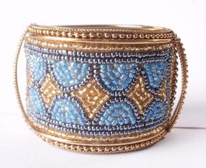 Culturati <b>Adjustable</b> Antique <b>Silver</b> Petal Grace <b>Bracelet</b> Durable Copper Material Modern & Religious Traditional Style - Product Image 2