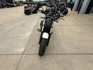 Achetez notre nouvelle moto cruiser Honda Rebel 500 ABS 471cc, 4 temps, 4 soupapes, DOHC, 2 cylindres, refroidissement liquide, modèles 2025-2026, prête à rouler. - Product Image 5