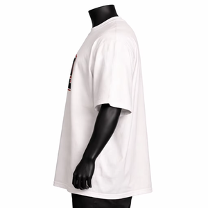 Camiseta de Algodón Jersey Blanca para Hombre, Corte Regular, Manga Corta, Cuello Redondo, Estilo Casual, Diseño con Letras Estampadas en la Parte Delantera, Color Degradado - Product Image 1