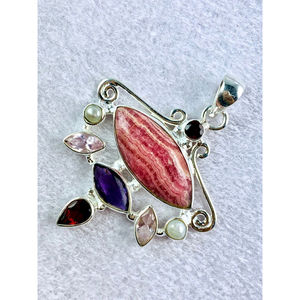 Pendentif en agate de designer avec sertissage multi-pierres - Product Image 1