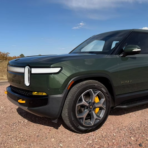 Rivian R-1T Adventure Edition 2022 Usado en Buen Estado, Motor Cuádruple, Tracción en las Cuatro Ruedas - Product Image 1