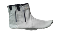 Chaussettes en cuir de luxe fabriquées à la main au Pakistan pour hommes, élégance culturelle, incroyablement douces et légères