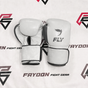 ถุงมือชกมวย Fly Strap Up สีน้ำตาล/ขาว สำหรับมืออาชีพ แบบผูกเชือก สำหรับฝึกซ้อมและแข่งขัน ขนาด 8oz-16oz - Product Image 3