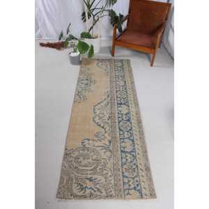 Alfombra Turca Vintage de 2.4x6.6 pies, Alfombra Azul a Rayas - Product Image 1