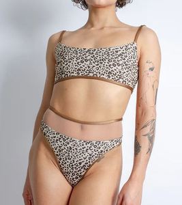 Shemax 2023 de alta calidad, superventas, personalizado al por mayor, conjunto de baile en barra superior e inferior, REVERSIBLE SELVA TOP BEIGE LEOPARD/CHOCOLATE - Product Image 3