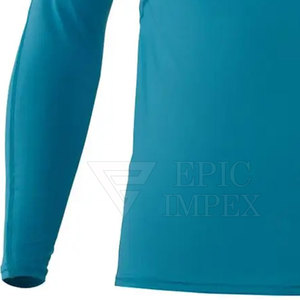 Top Rash Guard con protección UV para hombre con tela de alta elasticidad, ajuste de marca personalizada disponible - Product Image 5