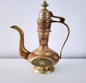 Античная серебряная кувшина с рельефными узорами. Традиционный ближневосточный декоративный кувшин. Доступно по оптовым ценам. - Product Image 4