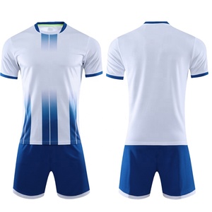 Vente chaude de haute qualité classique personnalisé Football Jersey Kits pour garçons respirant Stripe Football Uniforme dans les grandes tailles - Product Image 4