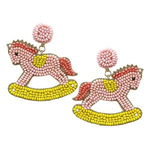 Personnalisation de la fleur de fraise artisanale broderie perlée boucles d'oreilles de luxe dernière déclaration unique et choix par Hiba Enterprises - Product Image 3
